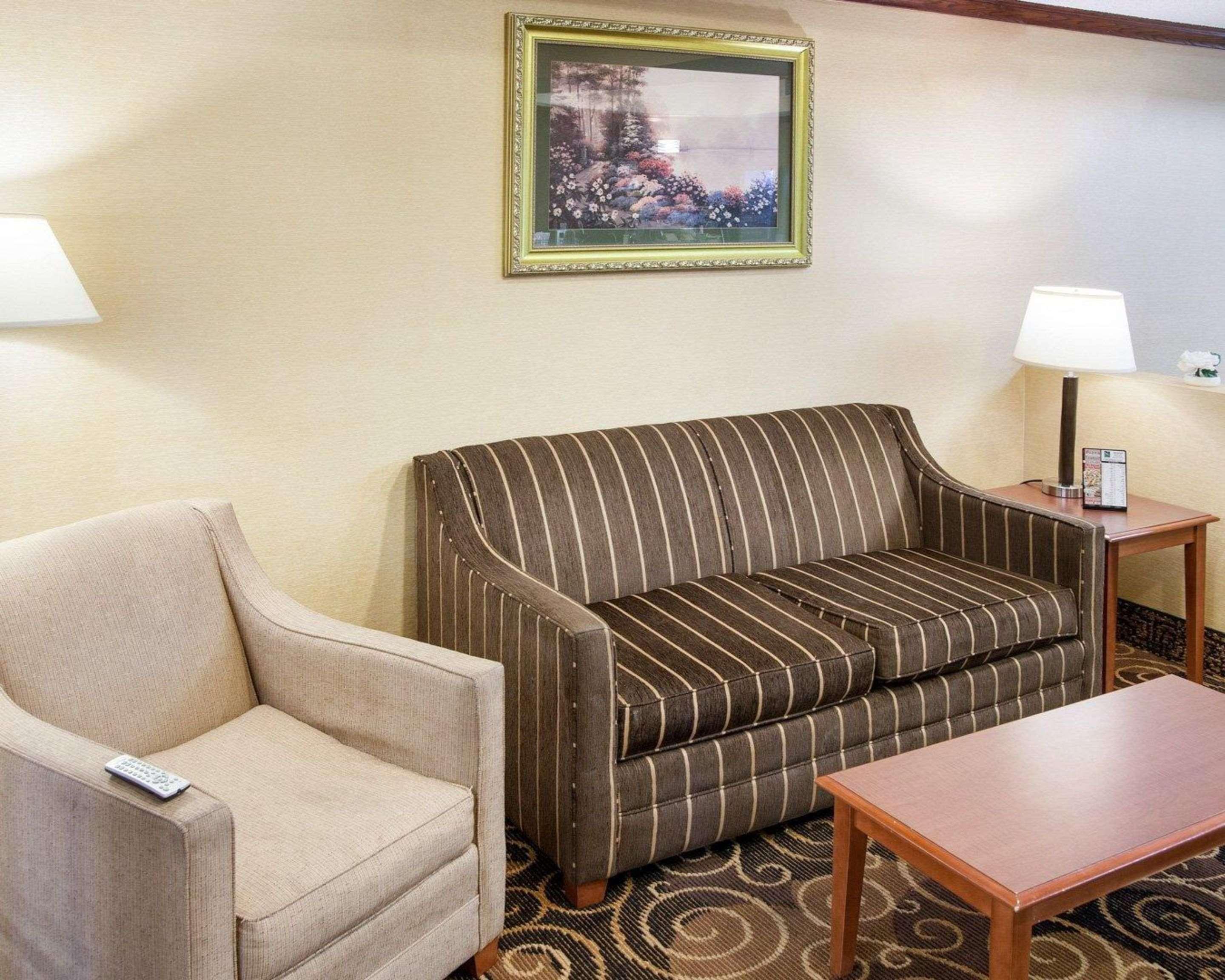 Quality Inn & Suites Niles Zewnętrze zdjęcie
